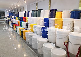 国模人体啪啪啪吉安容器一楼涂料桶、机油桶展区